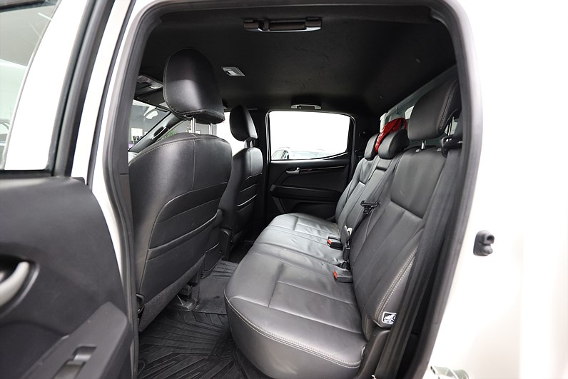 Isuzu D-Max Crew Cab 2.5 4WD 163hk Limited Edition
