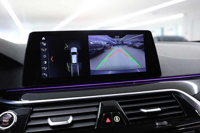BMW 520d Touring 190hk Sport Line Navi PDC B-Kamera