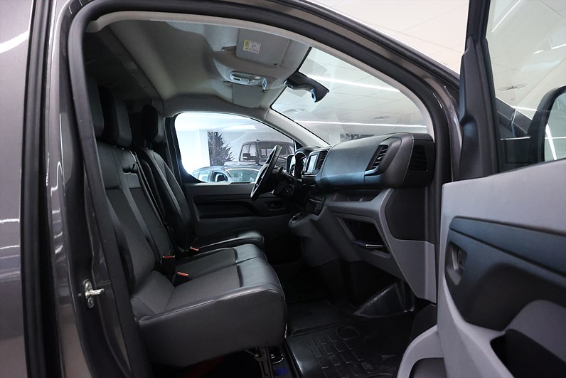 Peugeot Expert 2.0 144hk L3 Värmare Drag B-kamera MOMS