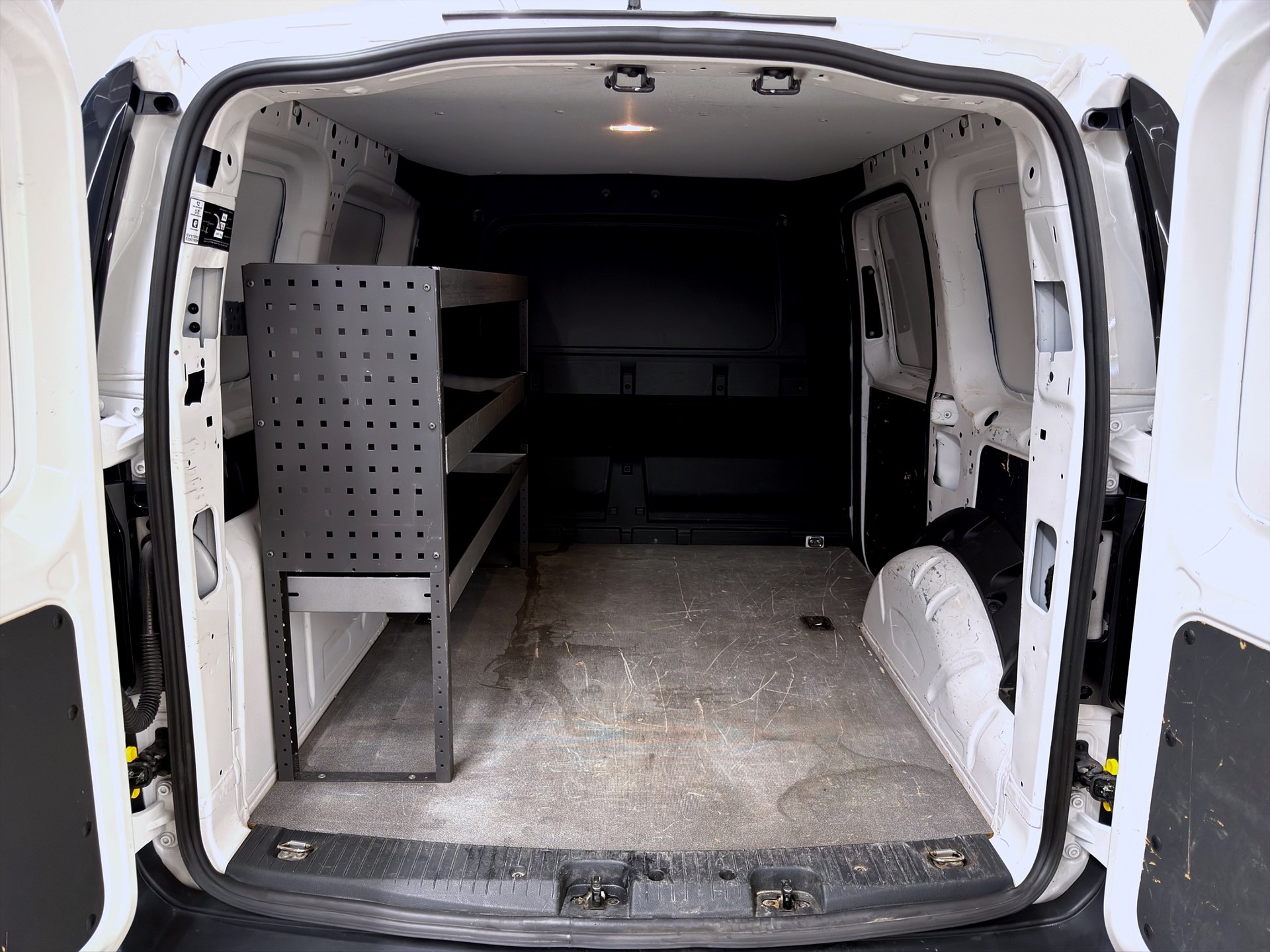 Volkswagen Caddy Cargo 75hk Keyless Drag Värnare V-inrett PDC
