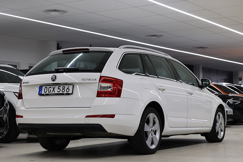 Skoda Octavia 1.4 TSI 150hk *Hjulkampanj!* Style Farth Carplay PDC