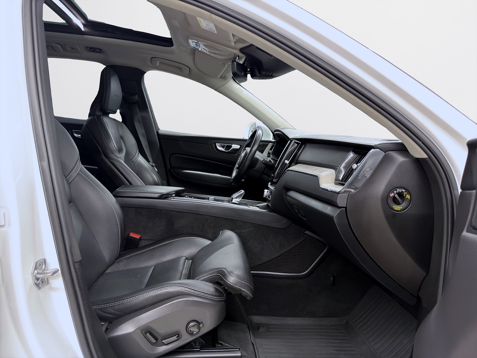 Volvo XC60 T8 392hk Inscription H/K 360 Massage