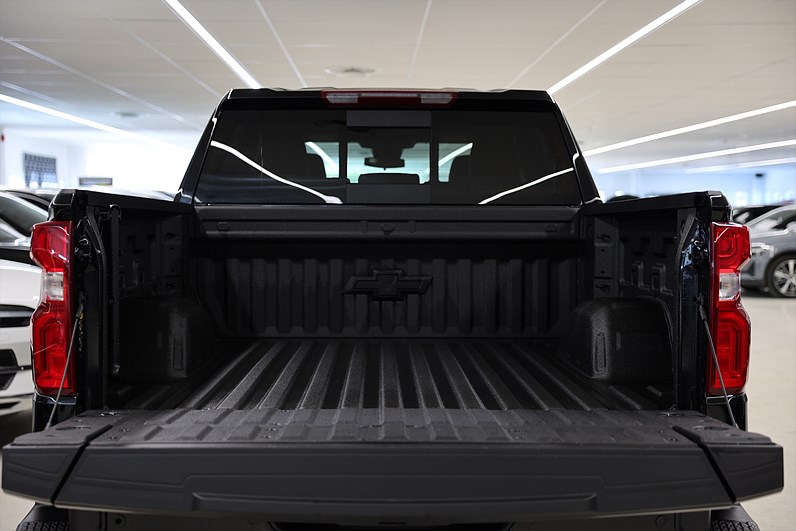 Chevrolet Silverado Trail Boss Midnight 3.0 Duramax Z71 Off-Road