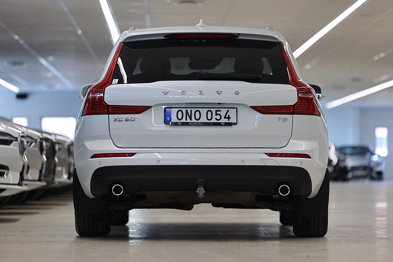 Volvo XC60 T5 250hk Momentum Keyless Läder Navi Värmare B-Kamera