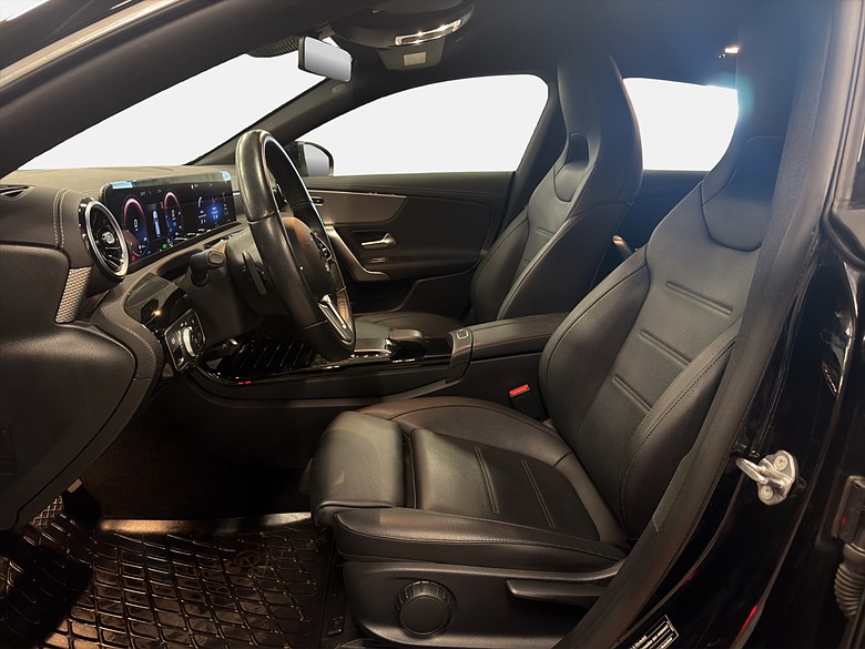 Mercedes-Benz CLA 250 e Shooting Brake, Läder, Drag, Navi, Kamera 2022, svart – bild 11 av 26, begagnad hos Niber i Järfälla