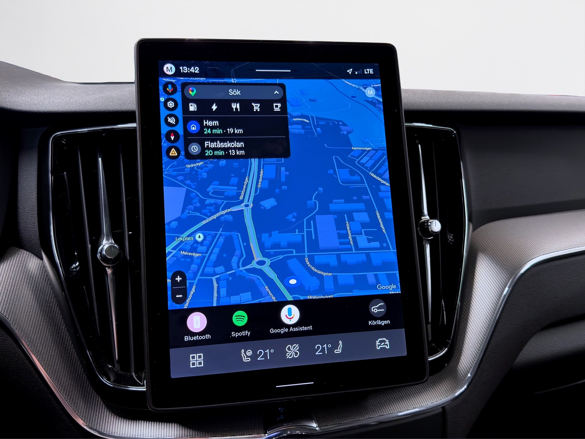 Volvo XC60 Recharge T6 350hk Ultra Black Edition HUD B&W 360