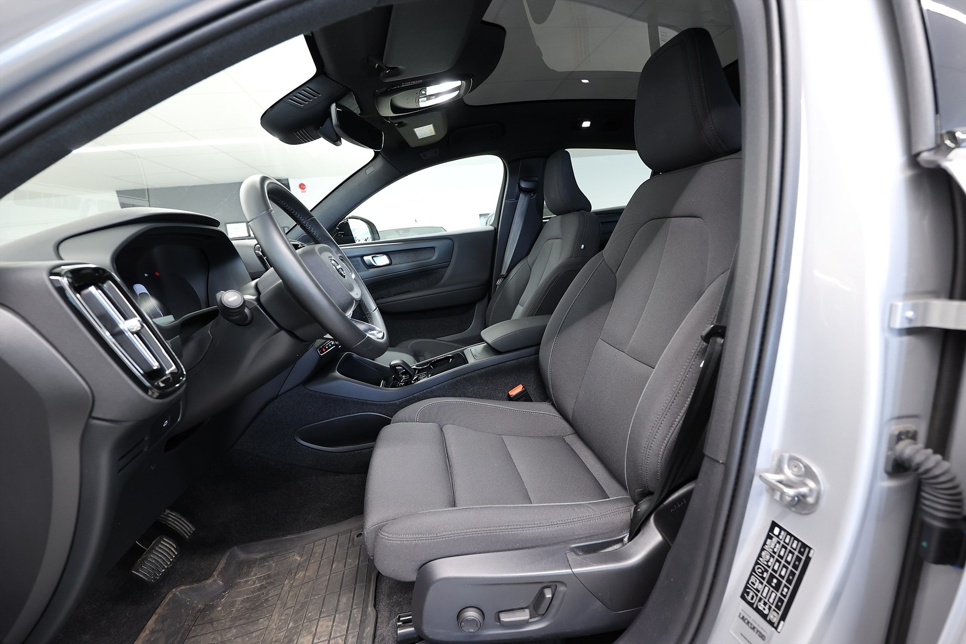 Volvo C40 Recharge Single Motor 231hk Plus Edition Pano Navi B-Kamera