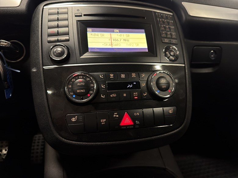 Mercedes-Benz R 300 CDI 4MATIC, 7 Sits, AMG, Fr 2,99% 2010, grå – bild 13 av 20, begagnad hos Niber i Järfälla