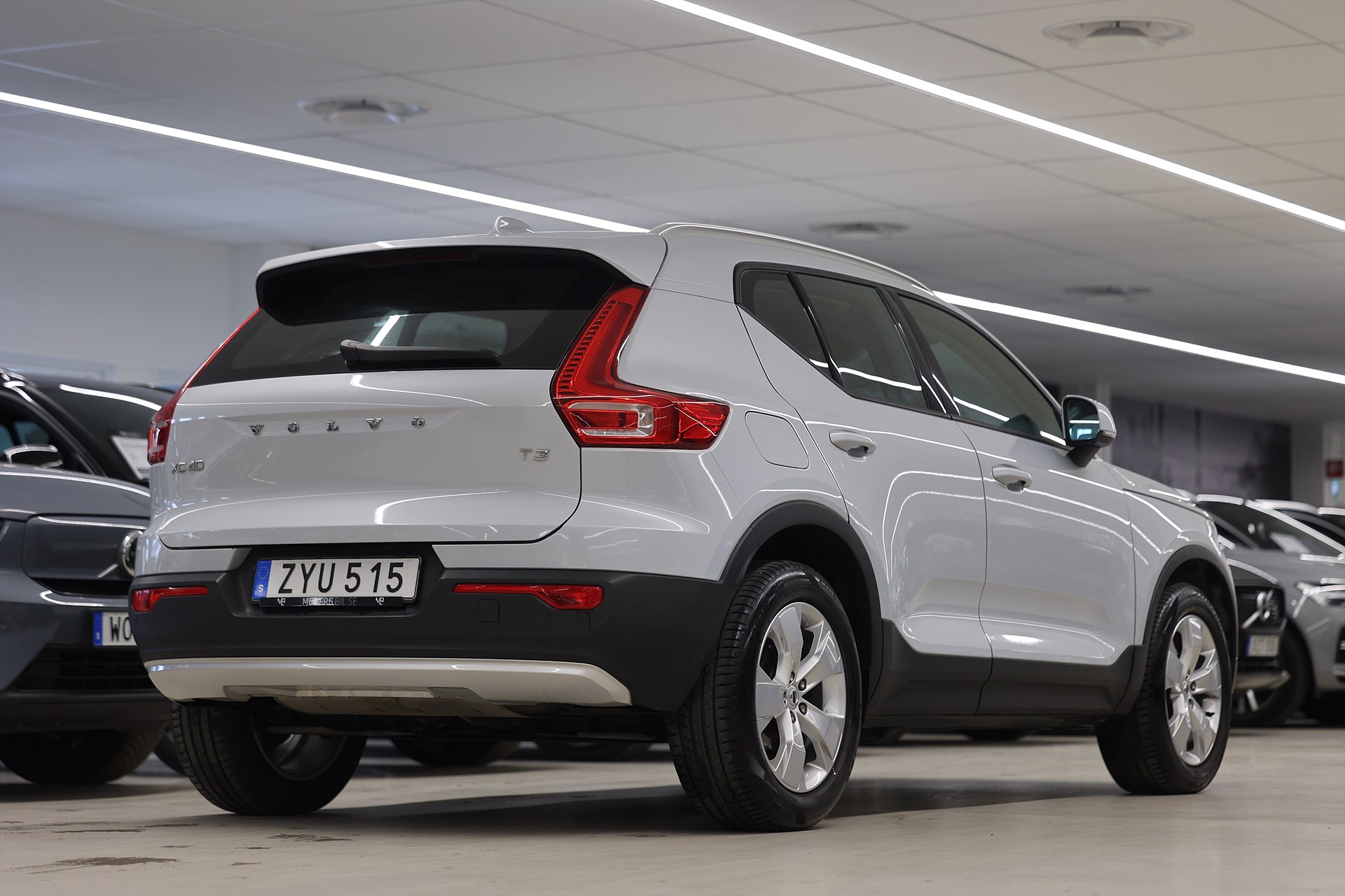Volvo XC40 T3 163hk Momentum Pro Navi Värmare VOC PDC