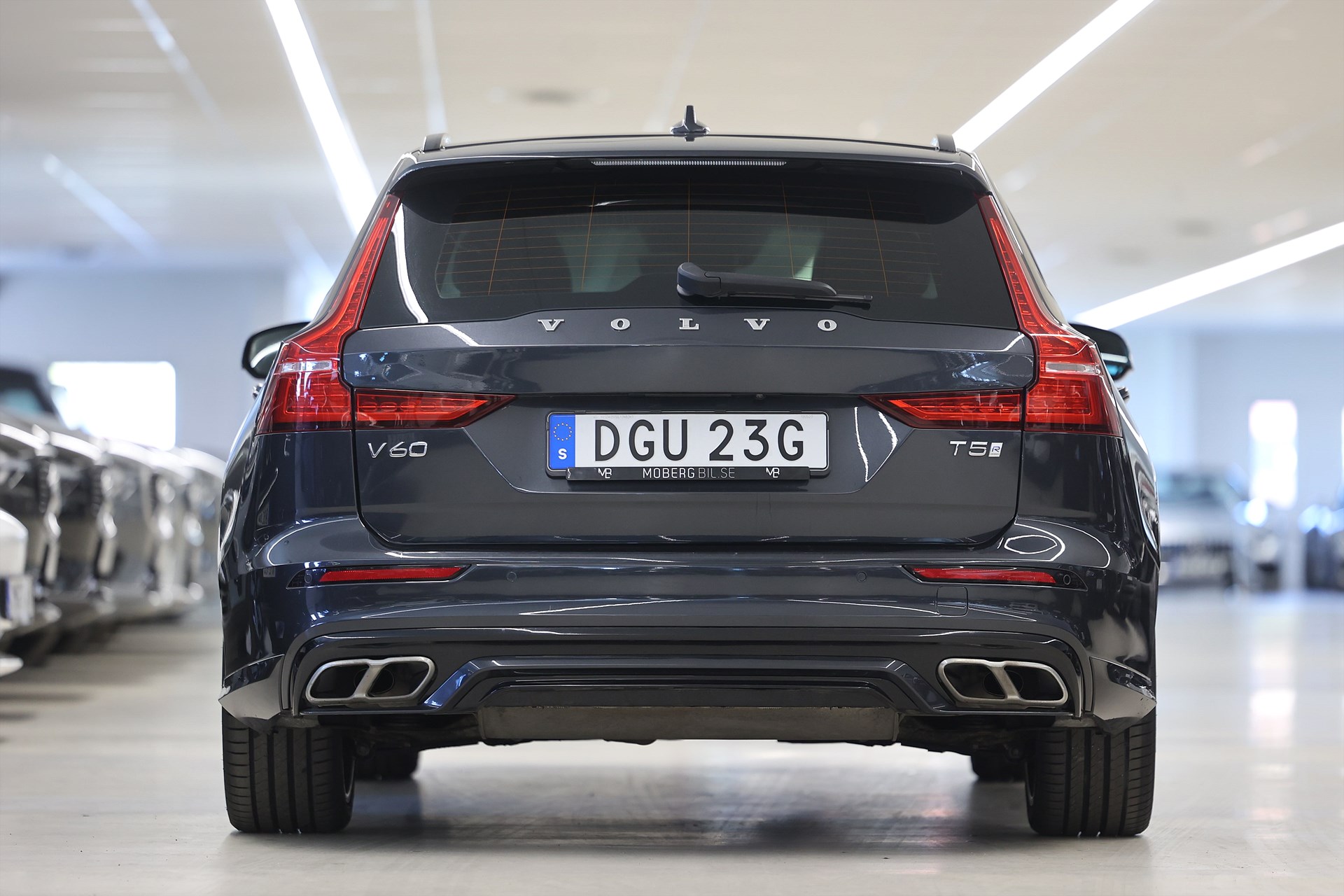 Volvo V60 T5 250hk R-Design Läder Keyless Värmare B-Kamera