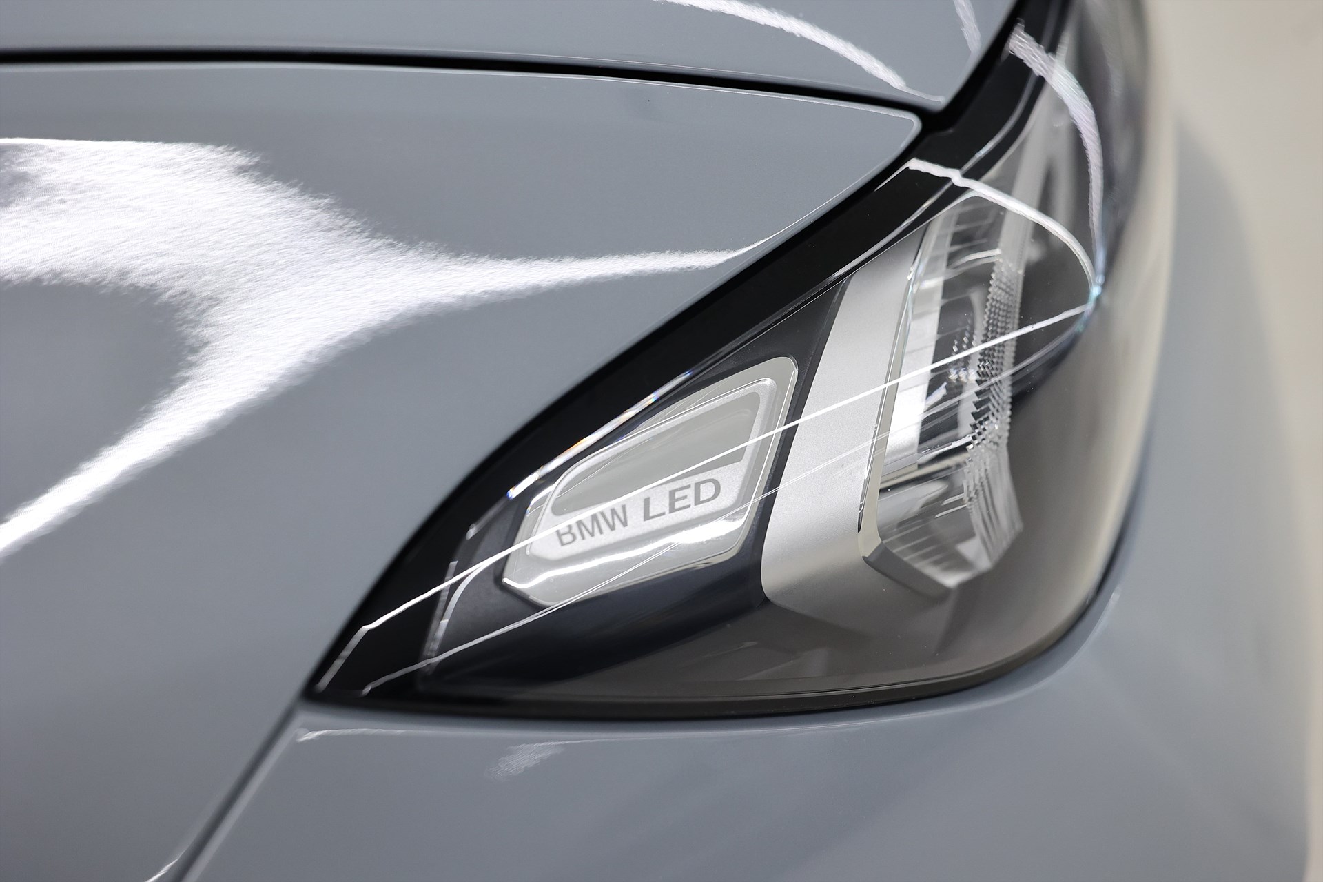BMW 330e xDrive Touring M Sport Individual Shadow Line Drag Carplay