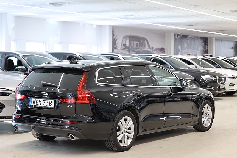Volvo V60 B4 197hk Momentum B-kamera Keyless Drag VOC MOMS