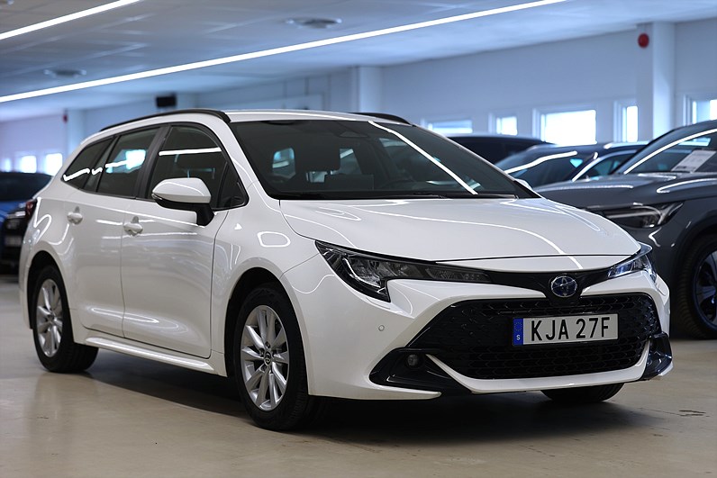 Toyota Corolla Touring Sports Hybrid e-CVT 140hk Active Navi Drag