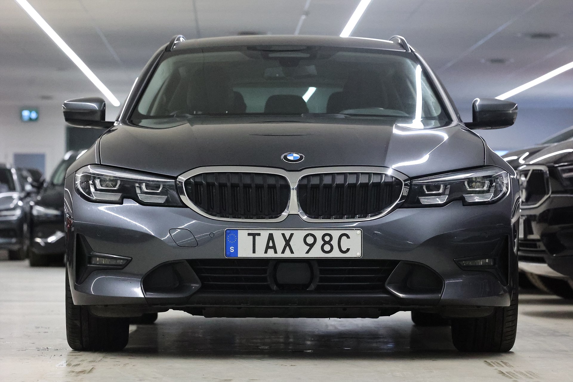 BMW 330e xDrive Touring 292hk Sport Line Shadow Navi Läder Drag