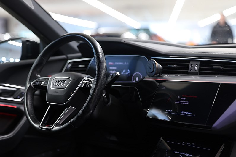 Audi e-tron 55 Quattro 408hk S Line B&O Läder Pano 360