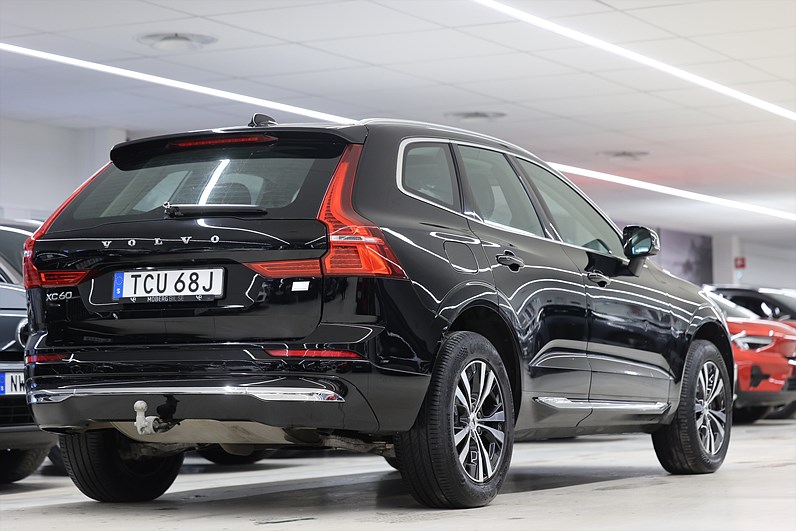 Volvo XC60 Recharge T6 AWD 340hk Momentum Pano Drag