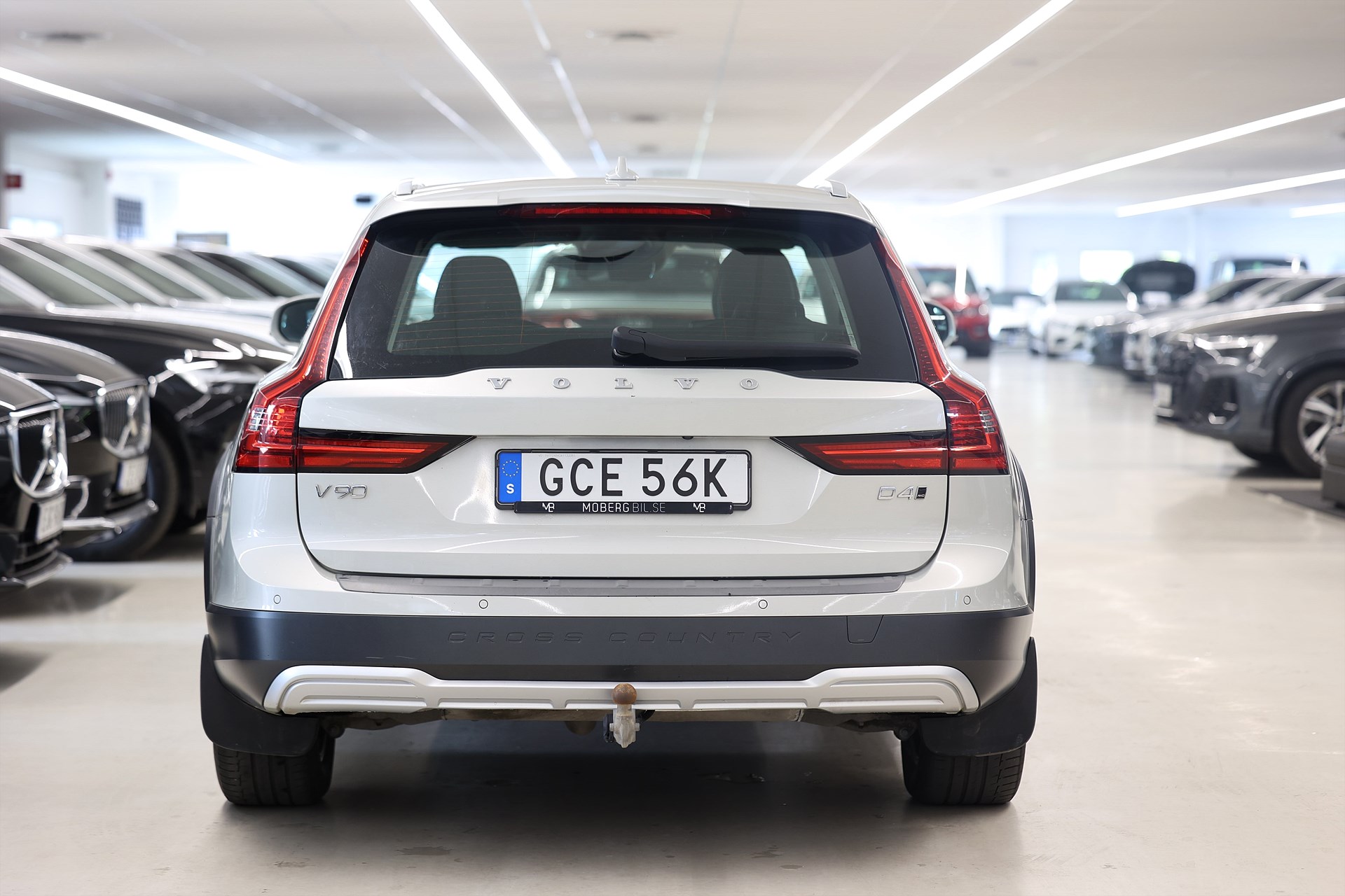 Volvo V90 Cross Country D4 AWD Momentum B-kamera Keyless MOMS