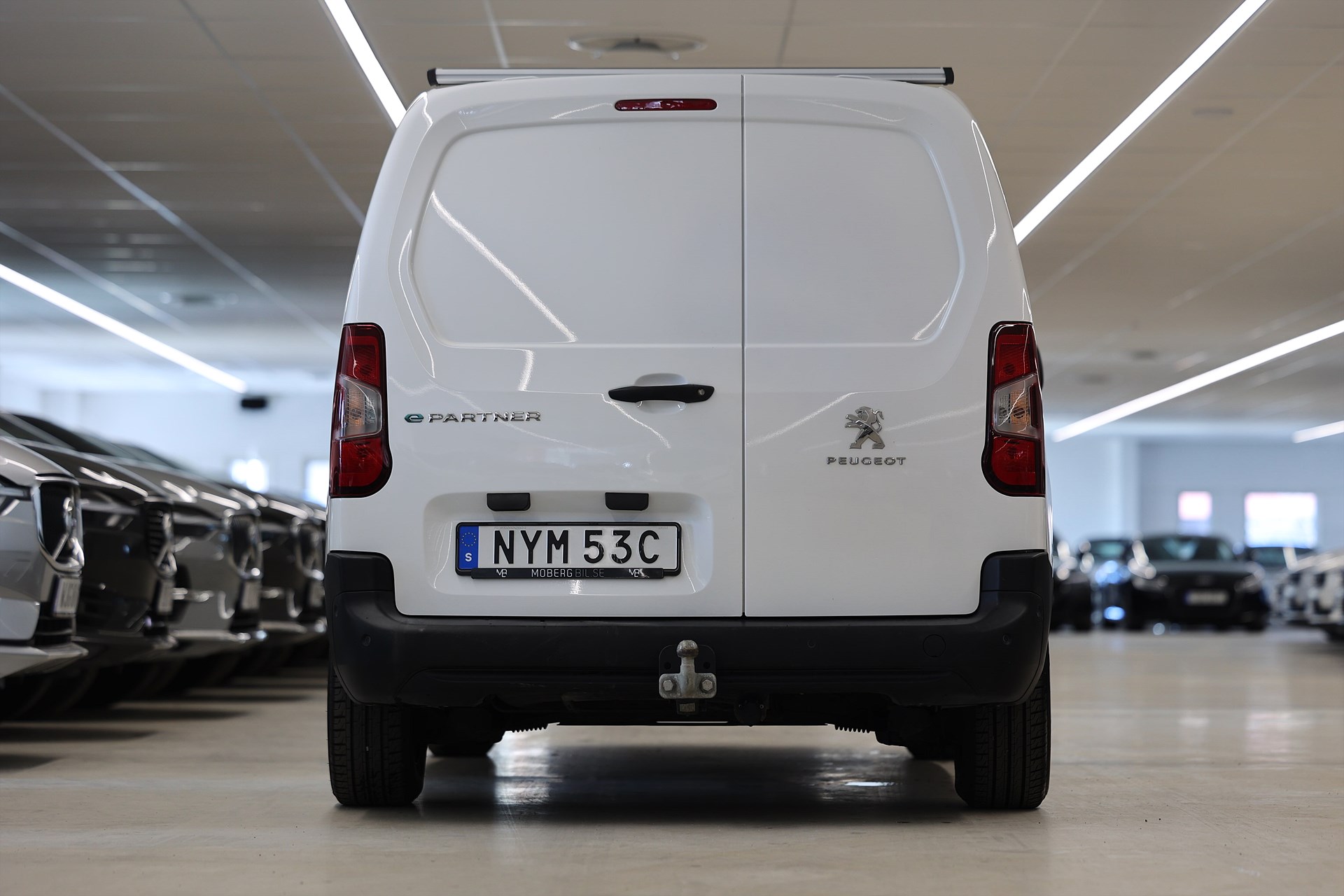 Peugeot e-Partner 136hk L2 V-Inrett Drag Värmare Navi CarPlay MOMS