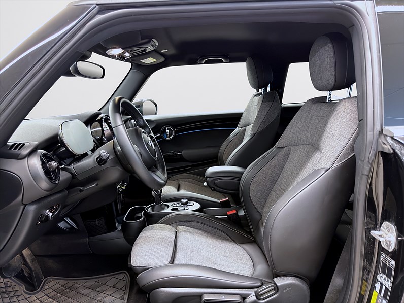 MINI Cooper SE 184hk Navi PDC Årsskatt 360kr