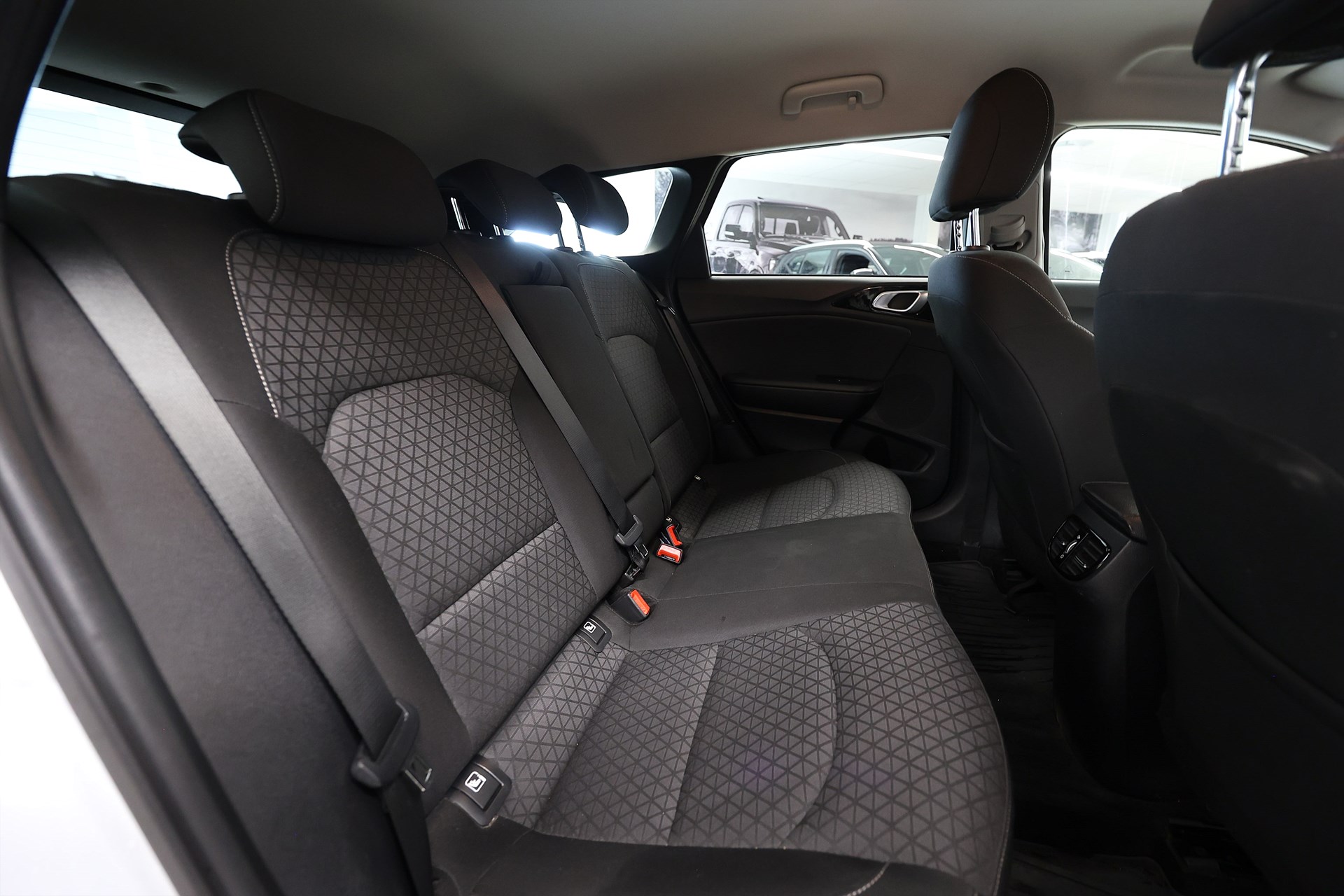 Kia Ceed Plug-in SportsWagon 141hk B-kamera Keyless CarPlay