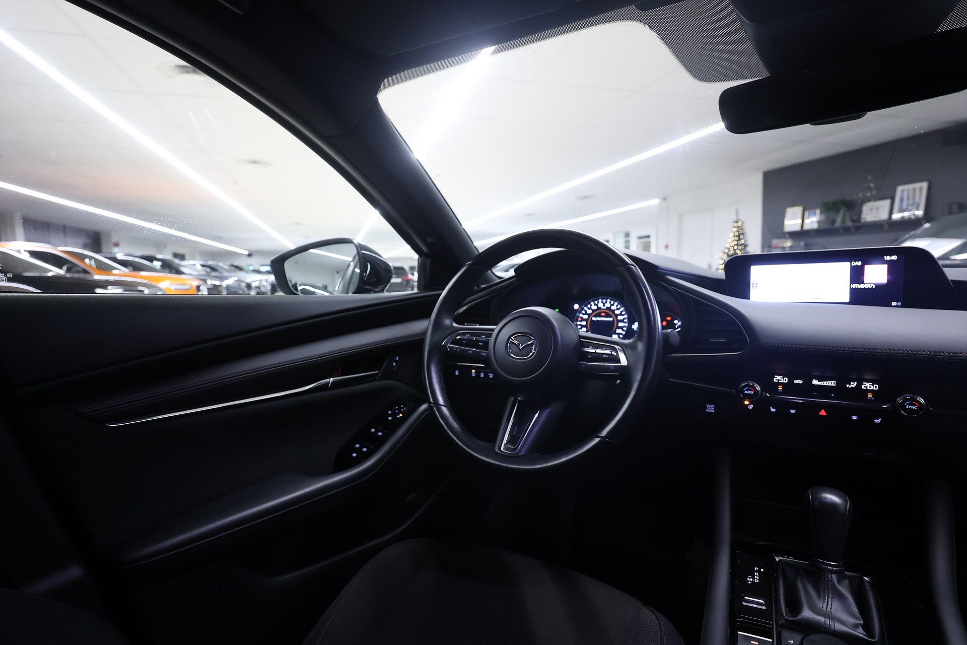 Mazda 3 Hatchback 2.0 M Hybrid 150hk *Hjulkampanj!* B-kamera Navi