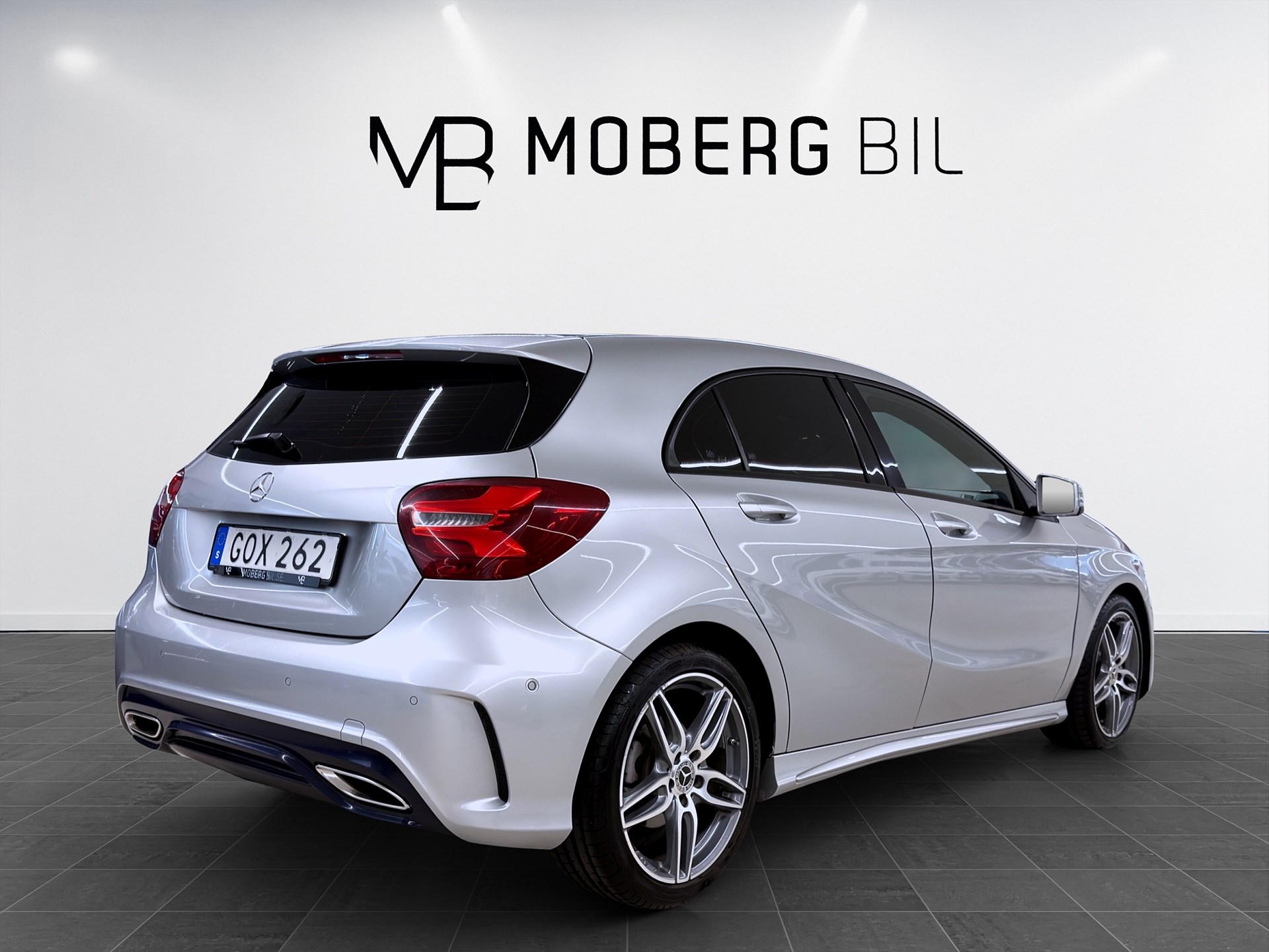 Mercedes-Benz A 180 d 109hk AMG Line Pano B-Kamera Navi