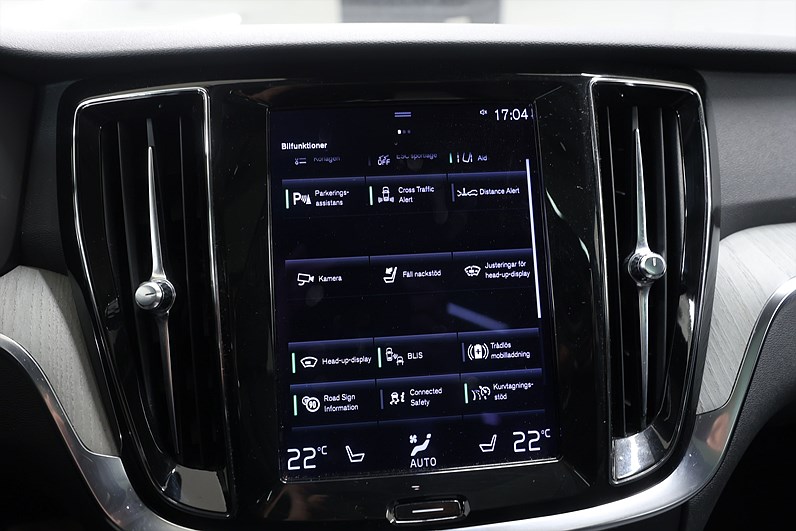 Volvo V60 B3 163hk Inscription H/K HUD Pano Massage 360 Drag