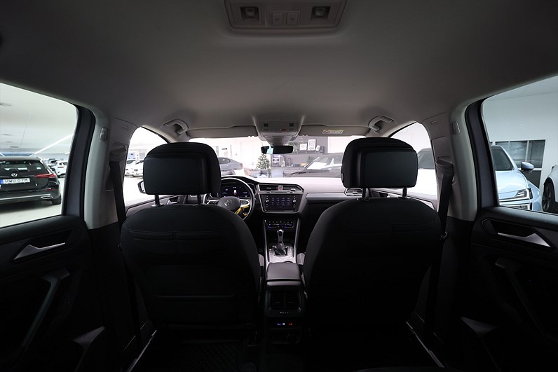 Volkswagen Tiguan 1.5 TSI 150hk *Hjulkampanj!* B-kamera Drag PDC