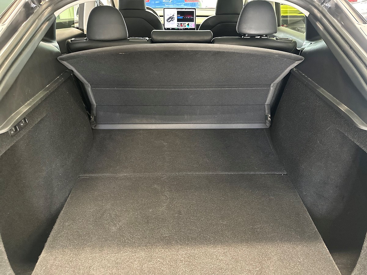 Tesla Model Y – bild 7
