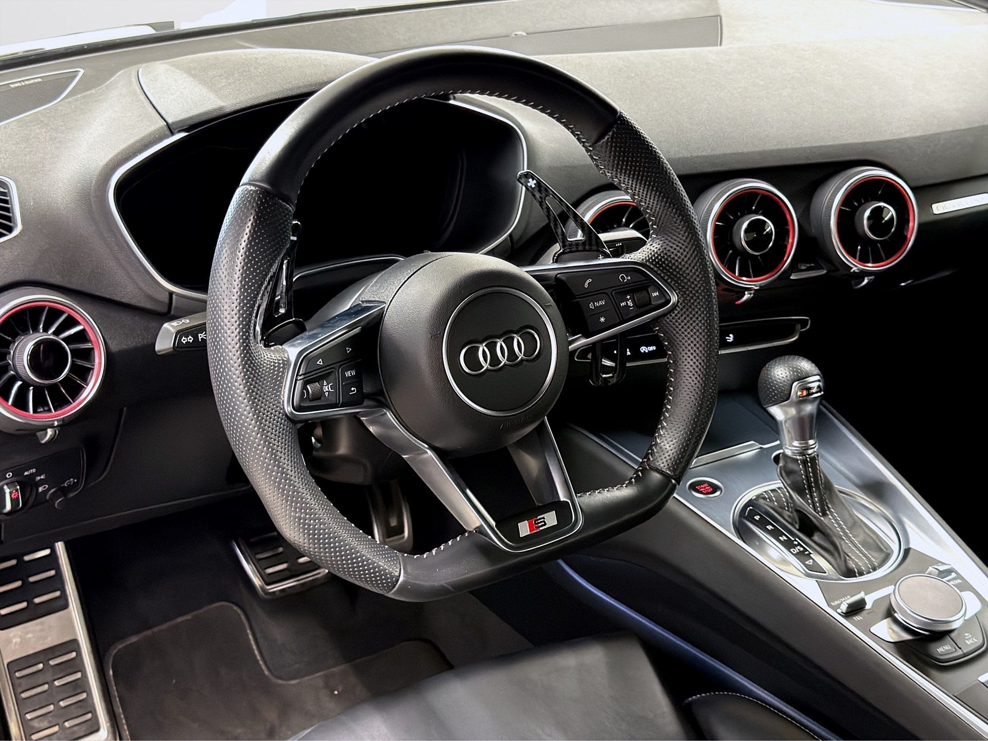 Audi TT Coupé 45 TFSI quattro 245hk Helg på Moberg! S-line B&O Navi PDC