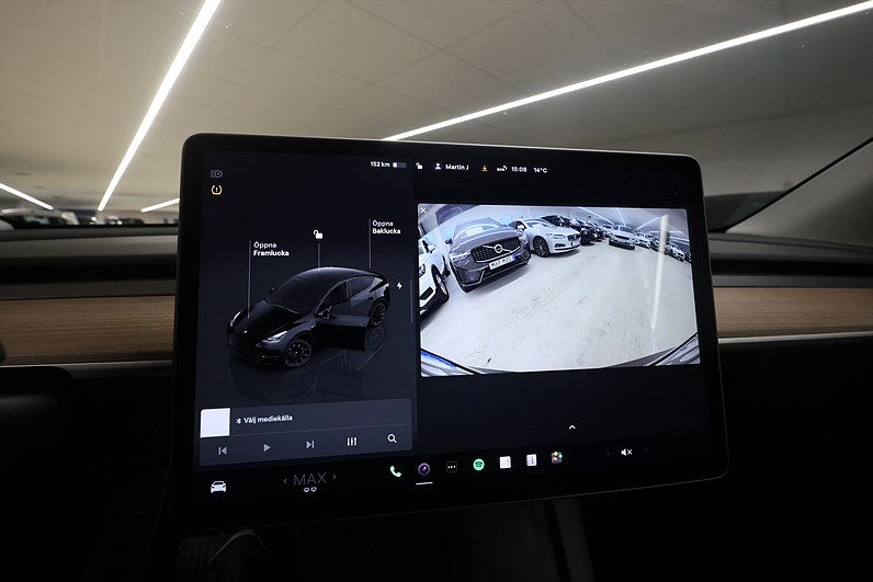 Tesla Model Y Long Range AWD 514hk *Hjulkampanj!* AP Drag Pano