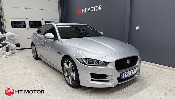 Jaguar XE
