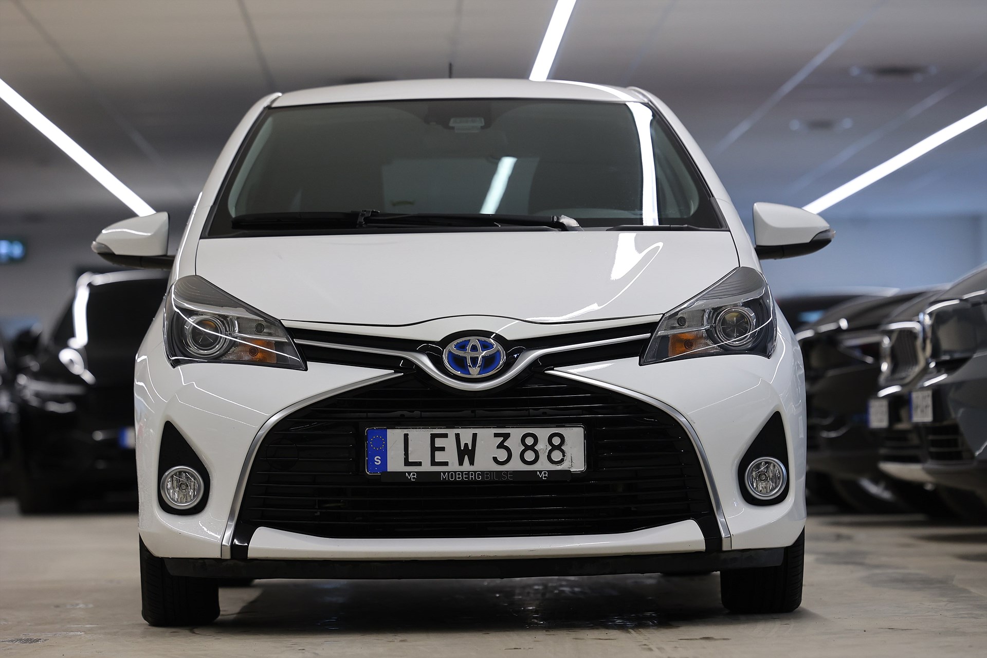 Toyota Yaris Hybrid 101hk Active B-kamera PDC Farth
