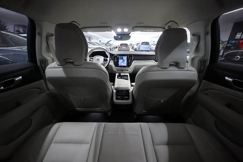 Volvo V60 Cross Country B4 197hk Plus Läder B-Kamera Navi Drag