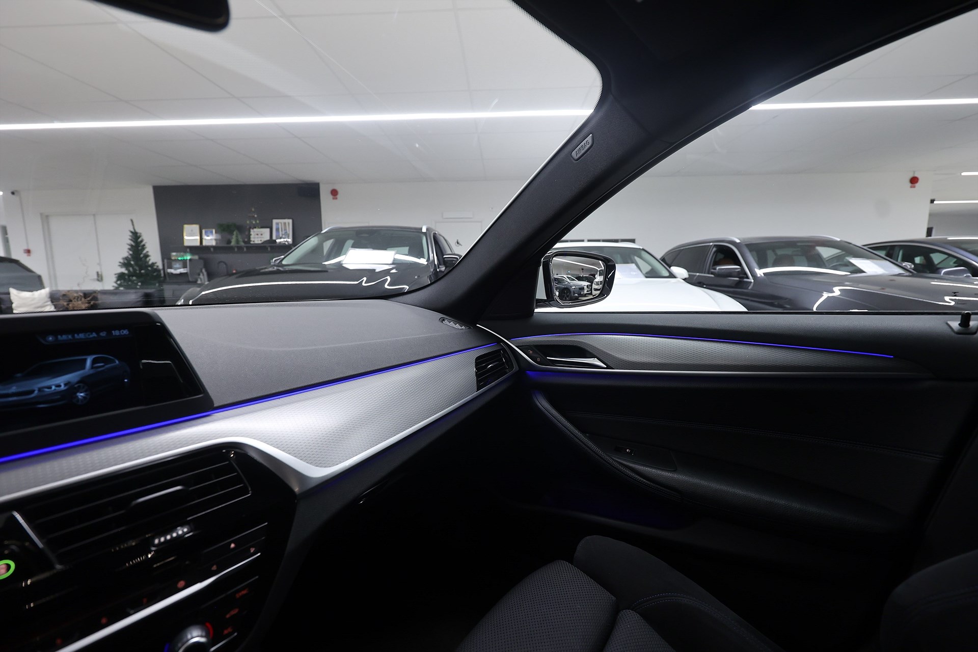 BMW 530i Sedan 252hk M Sport Shadow HiFi Drag