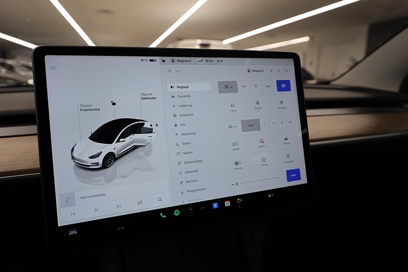 Tesla Model 3 Standard Range 283hk Pano Läder Navi B-Kamera Keyless