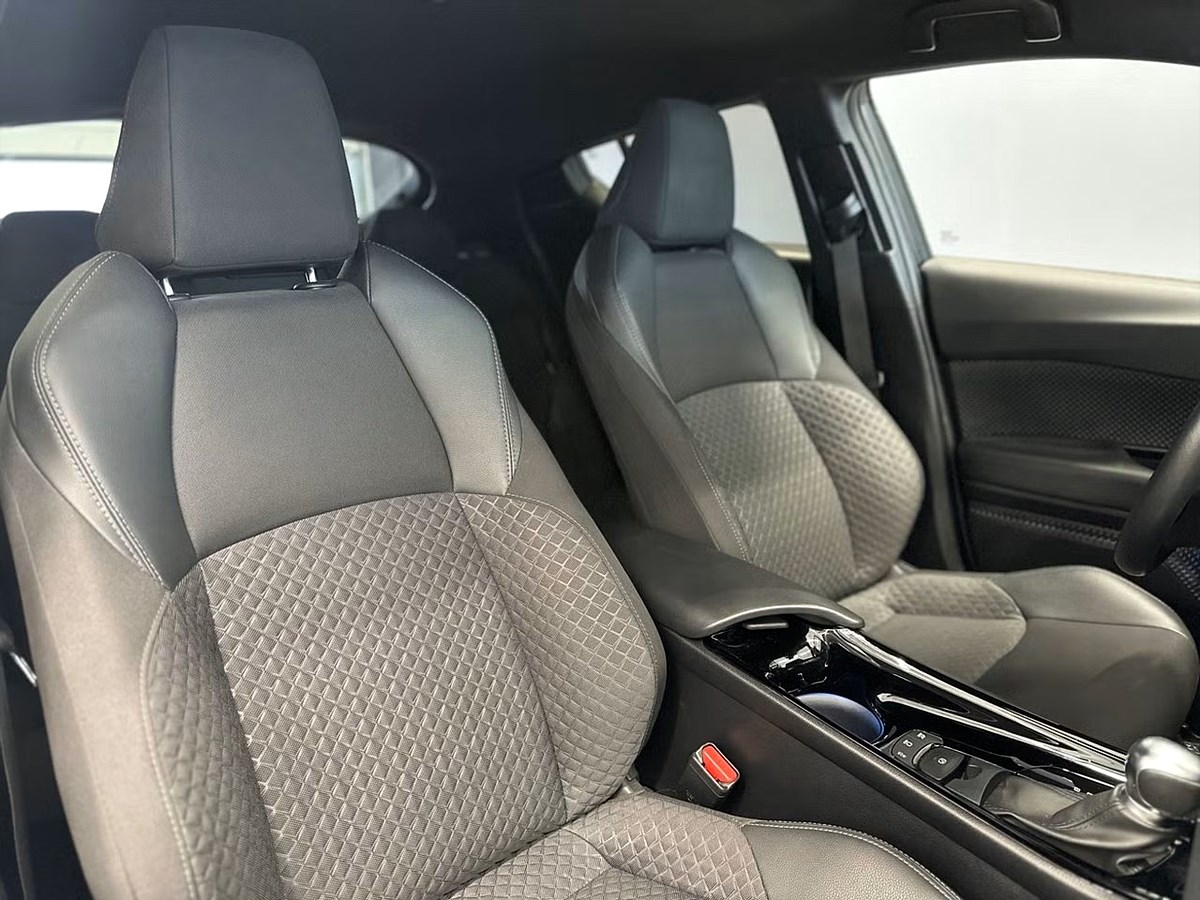Toyota C-HR – bild 11