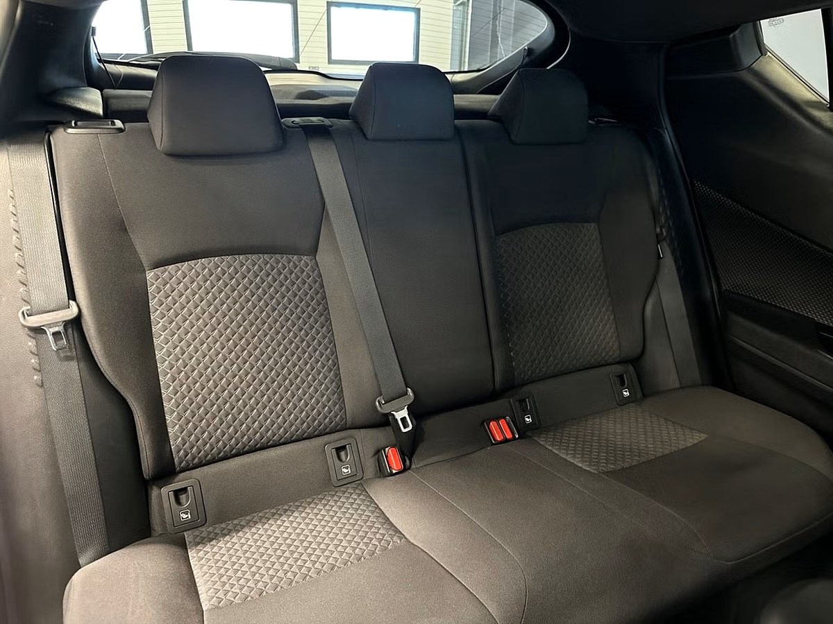 Toyota C-HR – bild 18