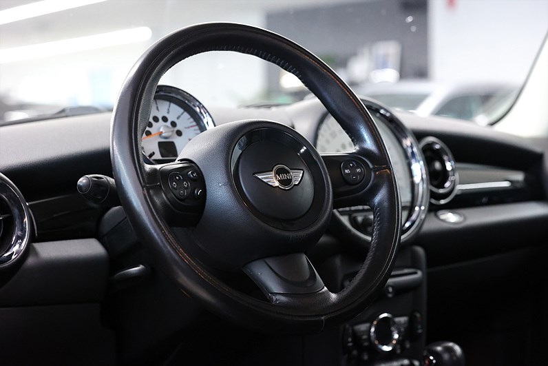 MINI Cooper S 184hk Chili PDC Skinn Metallic Årskatt 1196:-
