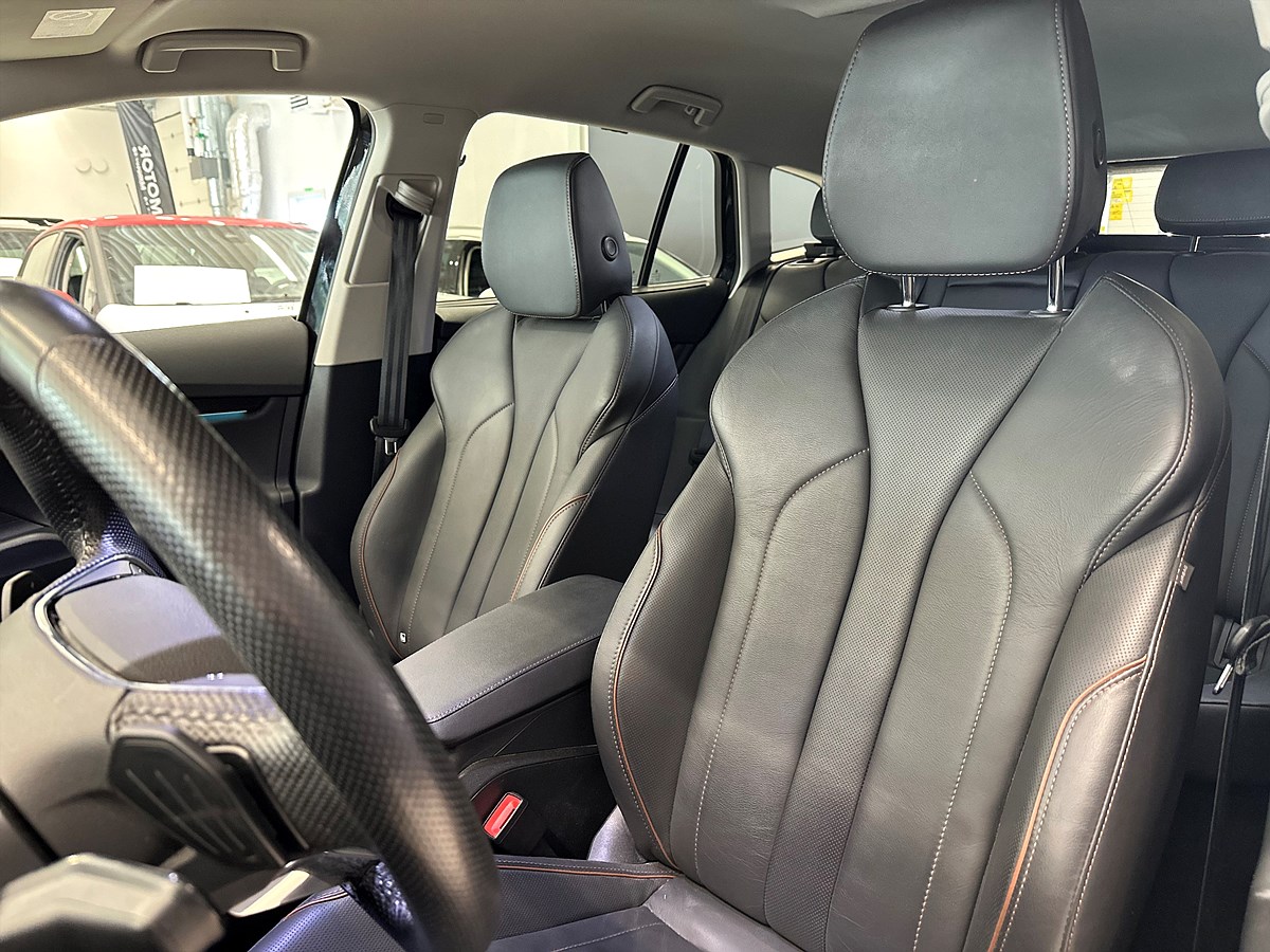 Škoda Enyaq – bild 16