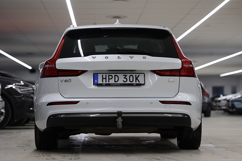 Volvo V60 Recharge T6 AWD 350hk Core Drag B-kamera Keyless