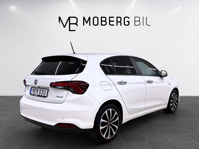 Fiat Tipo 1.4 120hk Helg på Moberg! B-Kamera PDC CarPlay
