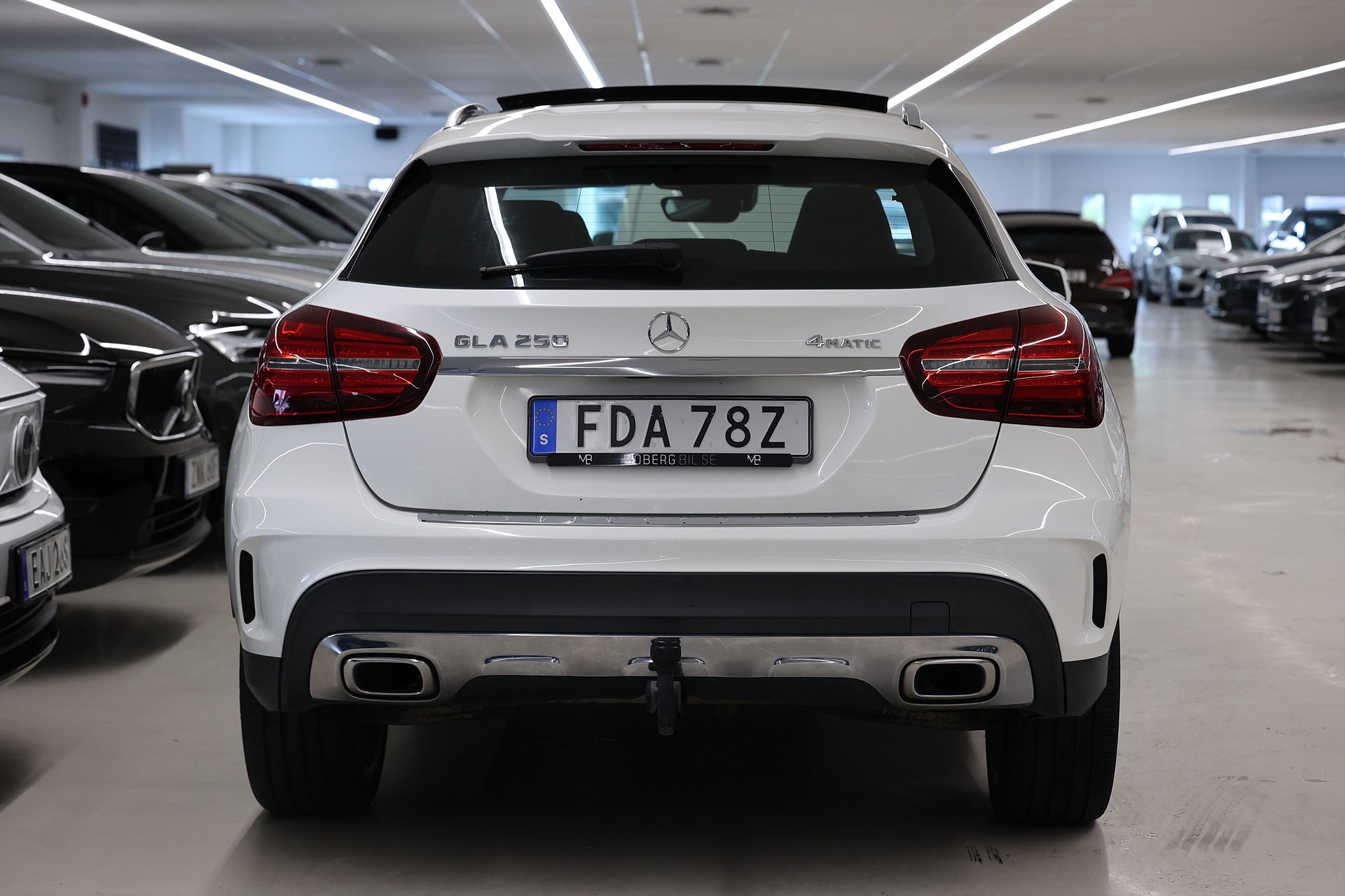 Mercedes-Benz GLA 250 4M AMG Line Pano B-kamera Navi