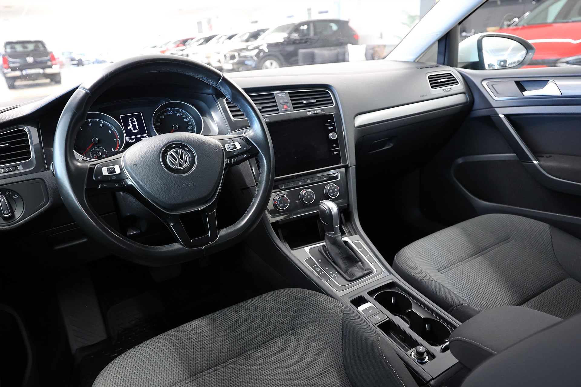 Volkswagen Golf 5-dörrar 1.0 TSI 110hk R-Line Base CarPlay