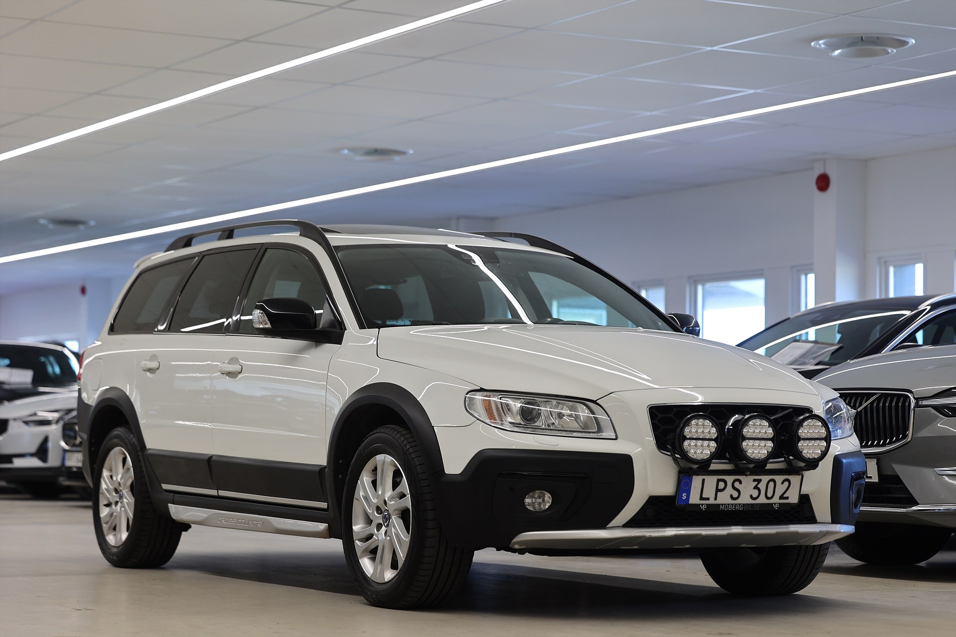Volvo XC70 D4 AWD 181hk Dynamic Pano LED Värmare Navi