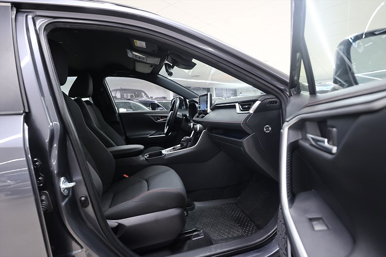 Toyota RAV4 Plug-in Hybrid 306hk Active Drag B-kamera