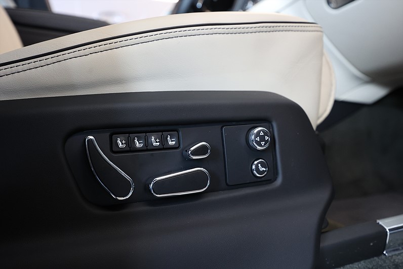 Bentley Bentayga Hybrid Blackline Naim Mulliner Pano