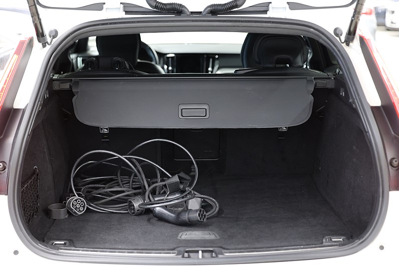 Volvo V60 T6 AWD TwEn 340hk R Design B-Kamera VOC Keyless