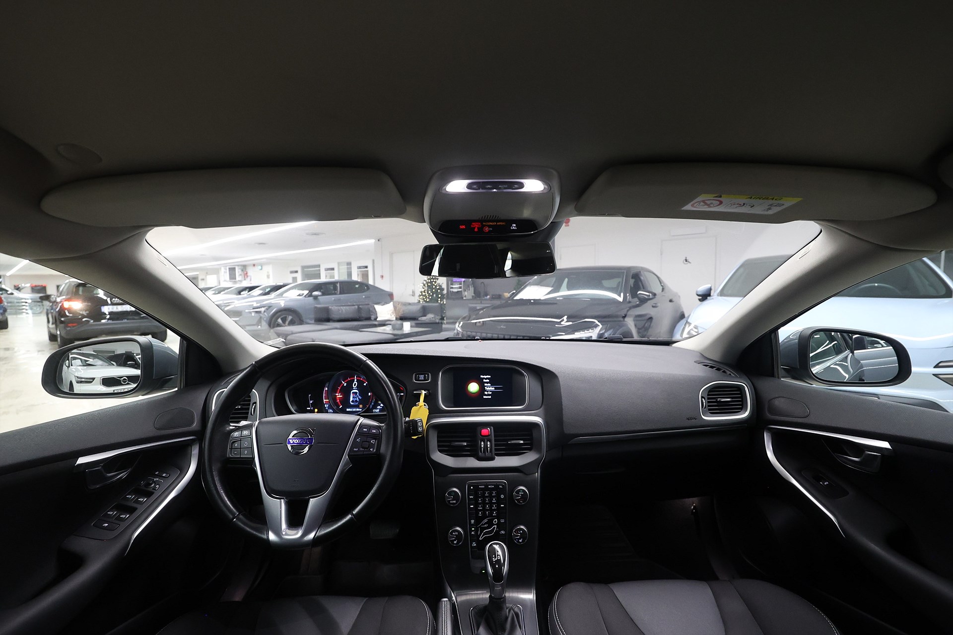 Volvo V40 D3 150hk *Hjulkampanj!* Momentum Drag Värmare