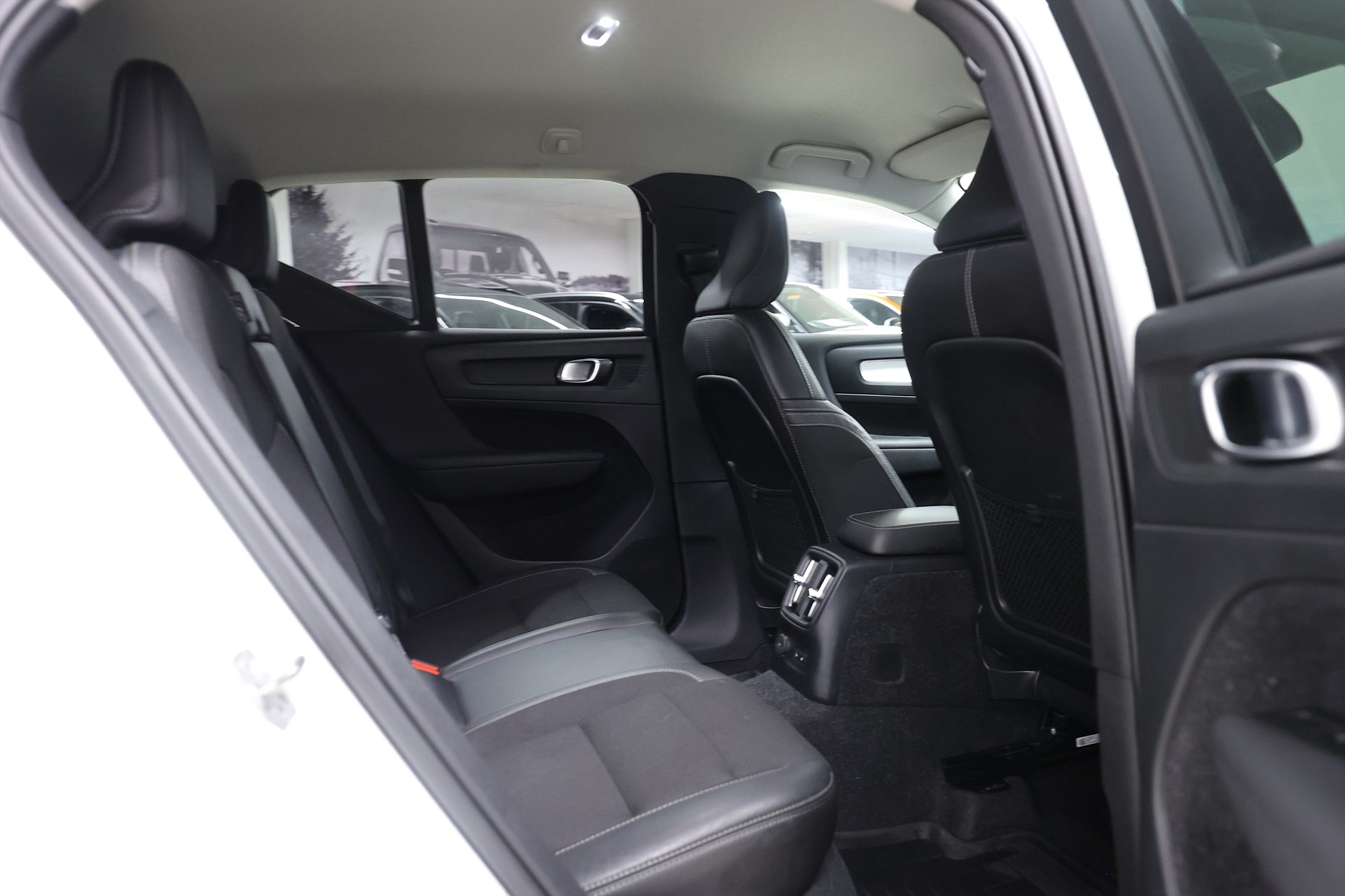 Volvo XC40 T5 Recharge 262hk *Hjulkampanj!* Momentum Värmare